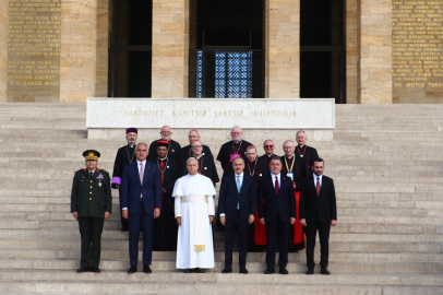 Papa 14. Leo'nun Türkiye'deki ilk durağı Anıtkabir oldu