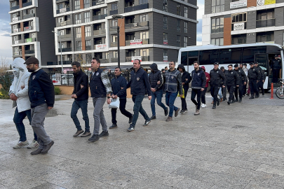 Bahis operasyonunda gözaltına alınan 13 şüpheli adliyeye sevk edildi
