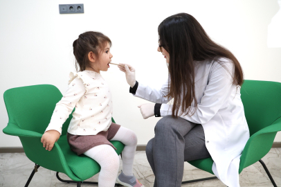 Minikler doğru diş bakımını öğreniyor