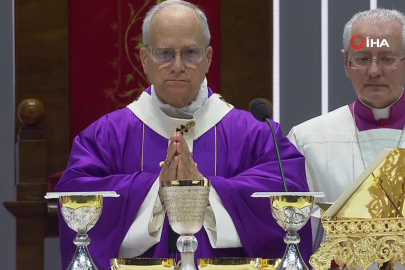 Volkswagen Arena'da tarihi ayin: Papa 14. Leo 4 bin kişiyi bir araya getirdi