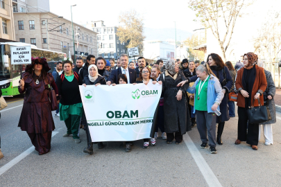 Osmangazi'de engelli bireyler farkındalık için yürüdü