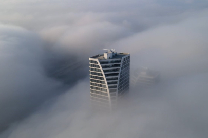 Bursa’da sis şehri yuttu