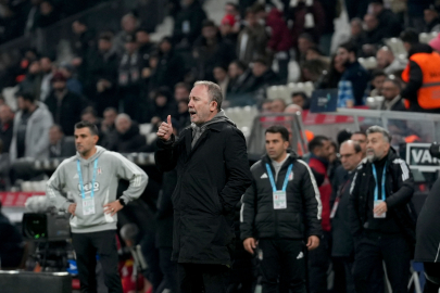 Beşiktaş'ta şok gece: Taraftardan yönetim ve Sergen Yalçın'a 'İstifa' çağrısı!