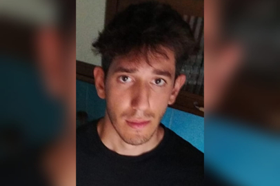 Bursa'da ailesiyle yaşayan 19 yaşındaki Berat Yavuz'dan 3 gündür haber alınamıyor