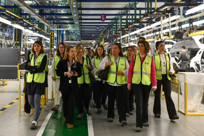 Kadının gücüyle Bursa Platformu üyeleri, Oyak Renault'da buluştu