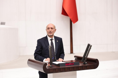 Bursa vekili Atmaca'dan ulaştırma bütçesine sert eleştiri: "Kaynaklar yanlış projelere aktarılıyor"