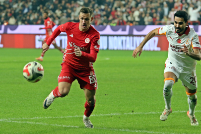 Galatasaray, Antalyaspor'u rahat geçti