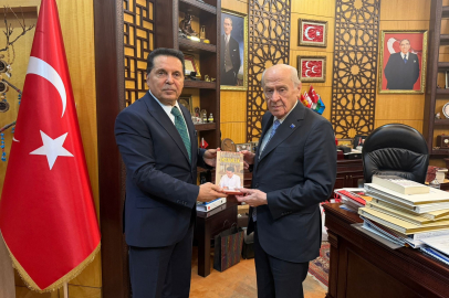 Görevden alınan Ahmet Özer'den Bahçeli'ye sürpriz ziyaret: 'Barış süreci ve yargıya güven’ ele alındı