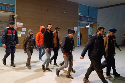 İnegöl'de Kaçak Göçmenlere baskın: 8 gözaltı!