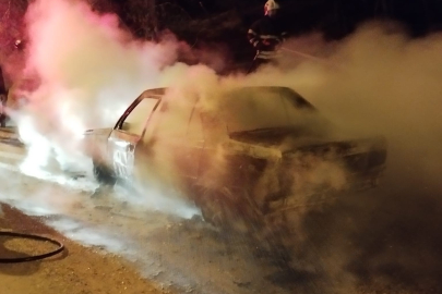 Otomobil patladı, feci şekilde can verdi