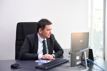 Başkan Erkan Aydın, Osmangazi Belediyesi Çağrı Merkezi’nde vatandaşlarla görüştü