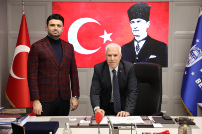 Bursaspor'a güç katacak gelişme: Büyükşehir Belediye Başkanı Mustafa Bozbey mütevelli heyetine katıldı
