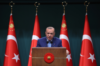 Erdoğan: "Muhalefetin iş bilmezliğine bakıp umutsuzluğa kapılmayın; liyakatli kadrolar iş başında"