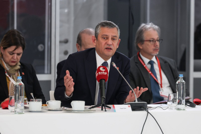 Özgür Özel’den Avrupa’da sert çıkış: "İngiliz İşçi Partisi’nin Erdoğan’la dayanışması kabul edilemez!"