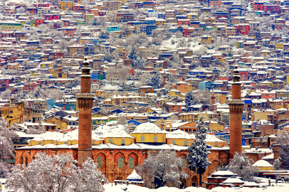 Bursa Ulu Cami, “Viki Anıtları Seviyor” Yarışmasında Türkiye Birincisi Oldu
