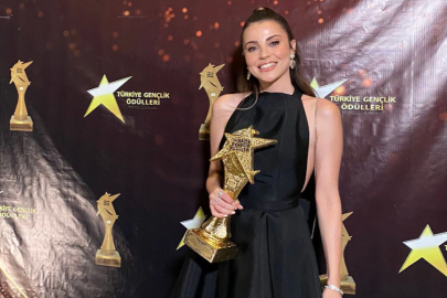 Oyuncu Ezgi Eyüboğlu uyuşturucu soruşturmasından gözaltına alındı