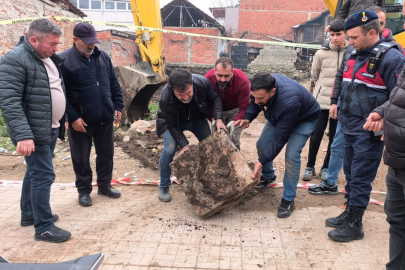 İnşaat kazısında tarihi mezarlar ortaya çıktı