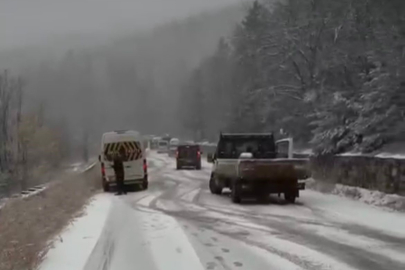 Bursa’da yoğun kar ulaşımı vurdu