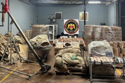 Bursa'da tonlarca sahte kahve ve üretim ekipmanı ele geçirildi