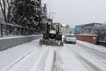 Nilüfer'de kar mesaisi: Ekipler kırsal ve merkezde teyakkuza geçti