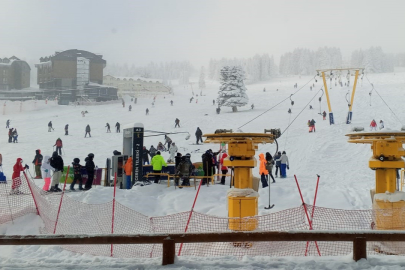 Uludağ’da 2026 bereketli başladı: 31 pist açıldı, doluluk oranı rekora koşuyor