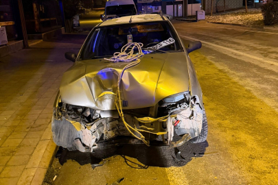 İnegöl'de trafik kazası: Sürücü hastaneye kaldırıldı