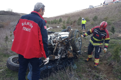 İzmir-İstanbul Otoyolu’nda feci kaza: Otomobil şarampole yuvarlandı