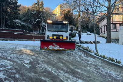 Osmangazi Belediyesi’nden kar ve buzlanmaya karşı yoğun mesai
