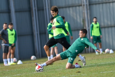 Zirve yarışı öncesi Bursaspor Antalya kampında