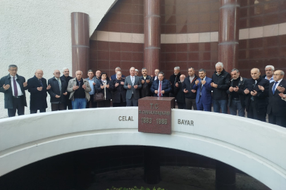 DP’liler partinin 80. yılında Celal Bayar’ın mezarında buluştu