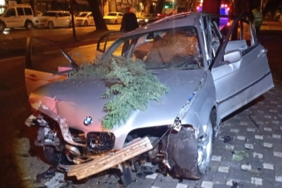 Bursa'da feci kaza: 2 kişi ağır yaralı