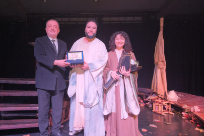 Tiyatro festivaline 3 muhteşem oyunla muhteşem final