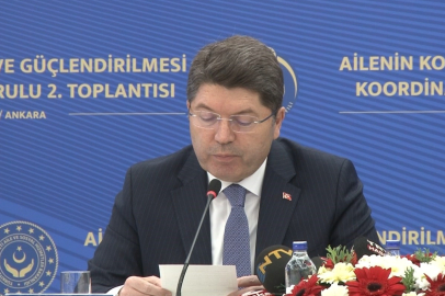 Bakan Tunç duyurdu: Cinsiyetsizleştirme ve zararlı dijital içeriklere karşı taviz yok!