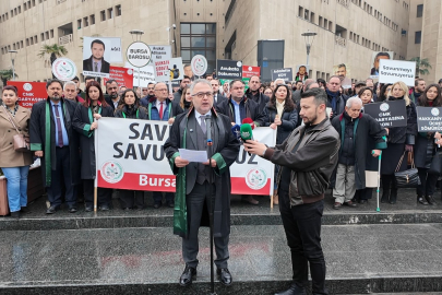 Bursa Barosu’ndan adliye önünde "Yaşam ve geçim" isyanı: "Ölmekten de bildiri yazmaktan da bıktık!"