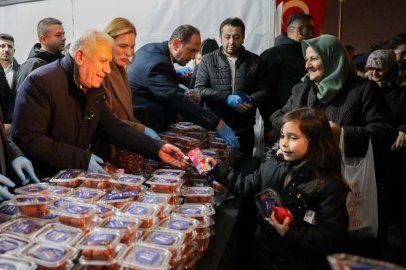 Başkan Mustafa Bozbey Emirsultan Camii'nde vatandaşlarla kandilleşti