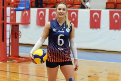 Voleybolcu Derya Çayırgan da gözaltına alındı