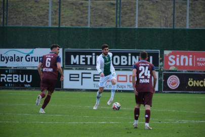 Bursaspor Trabzon’dan eli boş döndü: 2-1
