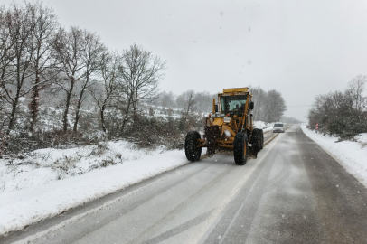Gemlik'te karla mücadele seferberliği: Ekipler yüksek kesimlerde teyakkuzda