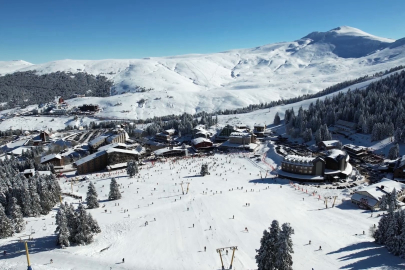 Uludağ’da kar kalınlığı 81 santimetreye ulaştı: Kar yağışı yarın da devam edecek