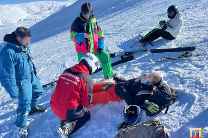 Uludağ’da nefes kesen kurtarma: Mahsur kalan vatandaşların imdadına JAK yetişti!