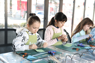 Nilüferli çocukların tatili dolu dolu geçiyor