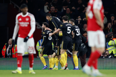 Manchester United, Arsenal'ı 3-2 mağlup etti