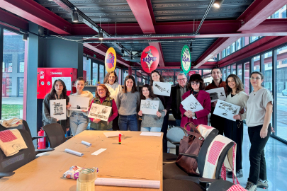 Bant ve mürekkebin sanat yolculuğu: Nilüfer’de 'Şeffaf Katmanlar' atölyesi