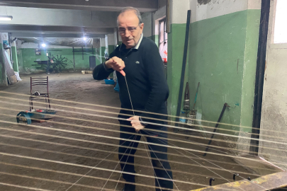 Günde 20 kilometre koşarak ipek üretiyor: Yaşayan insan hazinesi Ertuğrul Şengünalp