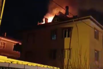 Bursa'da 3 katlı binanın çatısında yangın