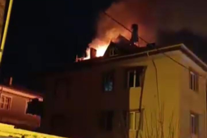 İnegöl'de 3 katlı binada yangın çıktı