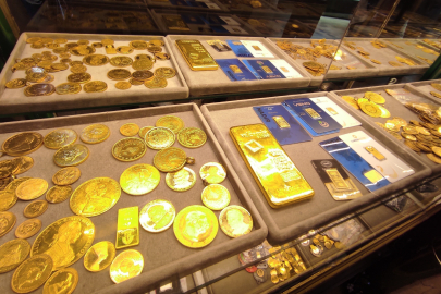 Altın piyasasında tarihi çöküş: Ons fiyatı 5 bin doların altına çakıldı!