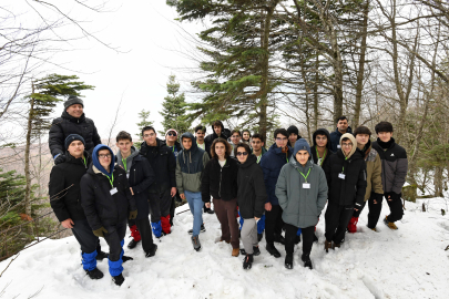 Osmangazi’nin Dijital Dershanesi Uludağ’da moral depoladı: Hedef büyük başarı!