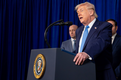 Trump’tan Küba’ya petrol sağlayan ülkelere ek gümrük vergisi