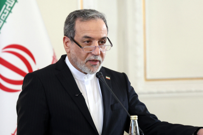 Arakçi: "Dünya bir saçmalıkla karşı karşıya ve Avrupa bunu bilinçli olarak benimsiyor"